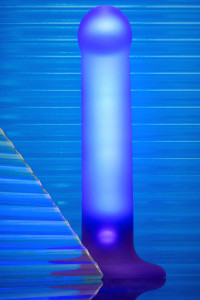 Dildo lumineux violet - Strap-On-Me